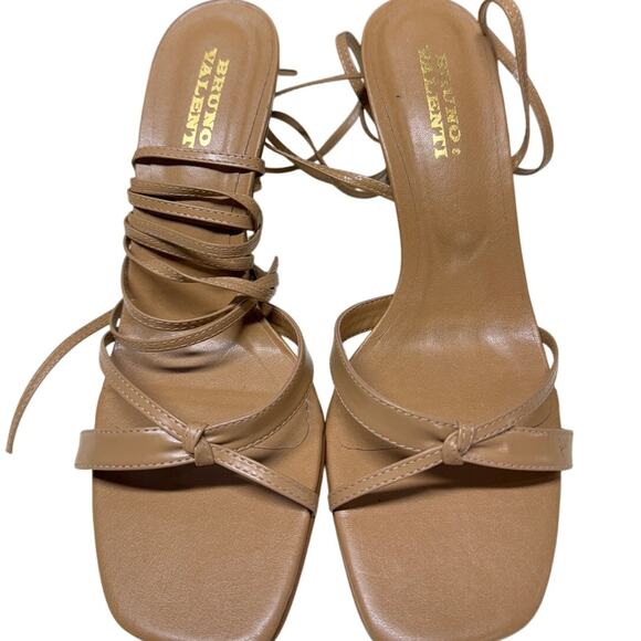 Bruno Valenti Beige Tan Wrap Up Wooden Heel Strappy Sandals Women 9 - Picture 2 of 6